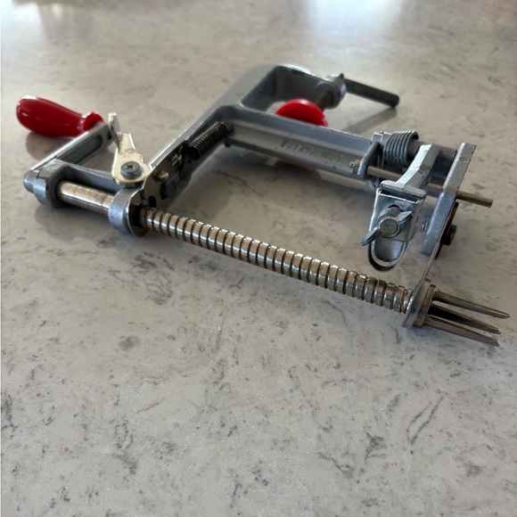 Pampered Chef Apple Peeler Slicer #2430 - Picture 5 of 7